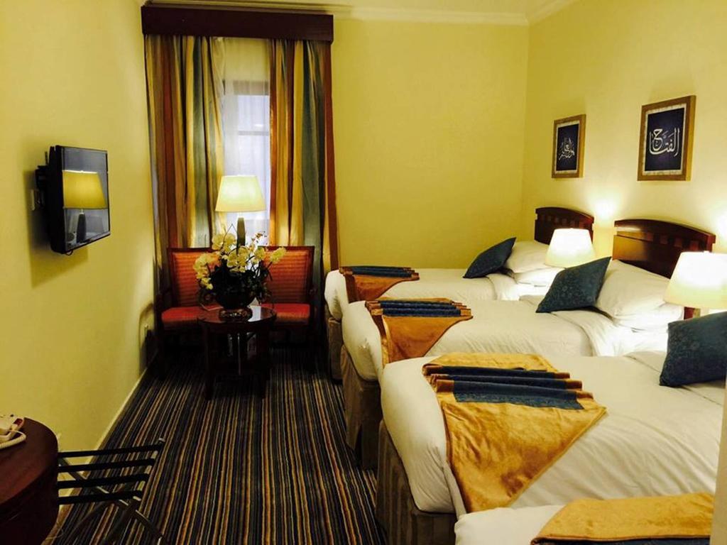 Al Eiman Al Qibla Hotel Medina Bilik gambar